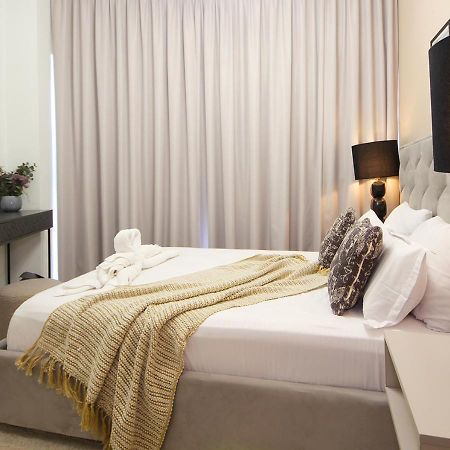 Апартаменты Stylish 2Br In Bellevue Pool, Gym & Burj Views Дубай Экстерьер фото