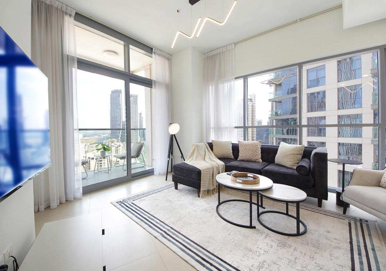 Апартаменты Stylish 2Br In Bellevue Pool, Gym & Burj Views Дубай Экстерьер фото