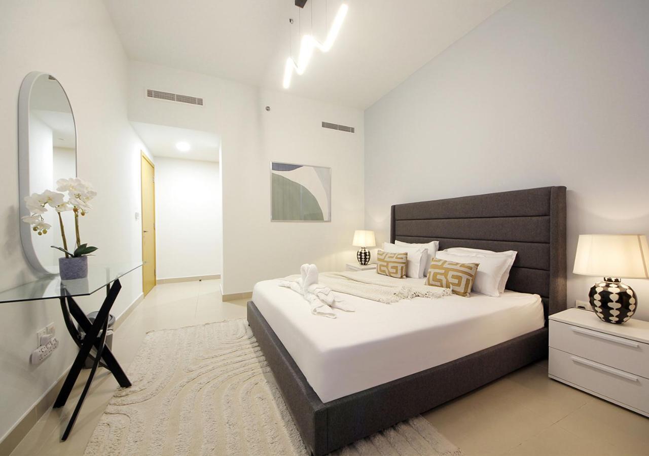 Апартаменты Stylish 2Br In Bellevue Pool, Gym & Burj Views Дубай Экстерьер фото