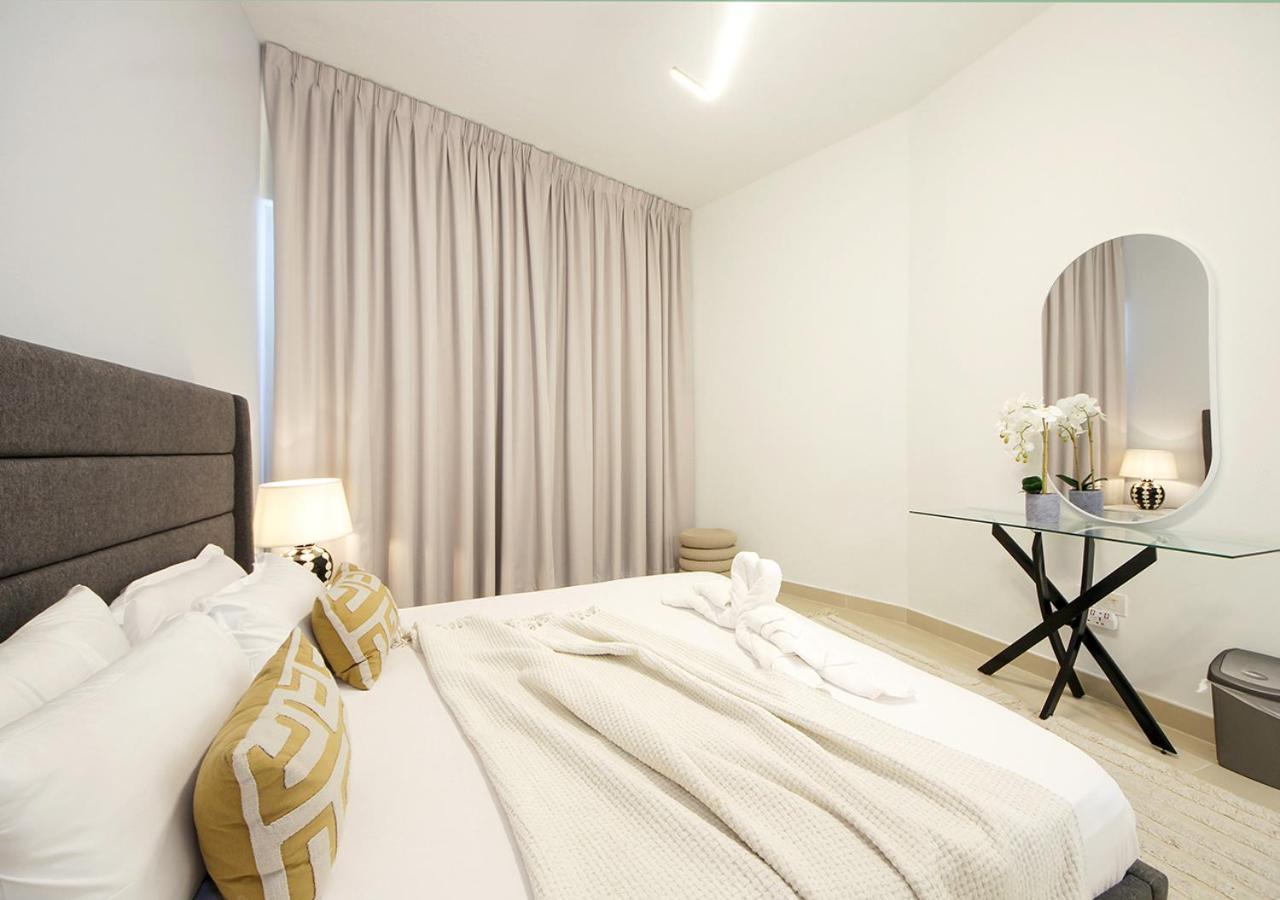 Апартаменты Stylish 2Br In Bellevue Pool, Gym & Burj Views Дубай Экстерьер фото